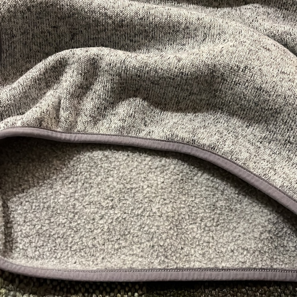 L.L. Bean Womens pullover top - Picture 9 of 9